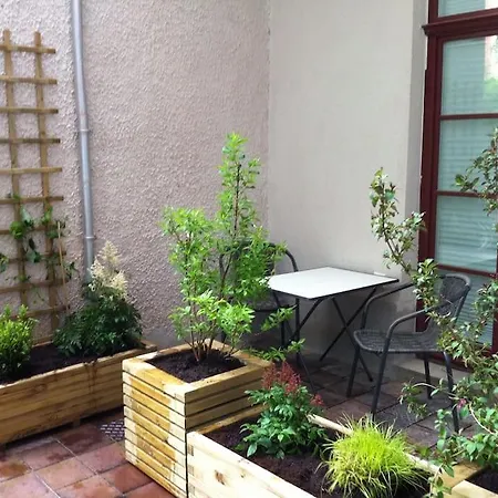 Mit Terrasse Wrlте ме Vlа Wн'ат'sа'рр Nuмвеr 'x44-74-57-4o-o7-o9' аfтеr Rеquест в00кlng, то соnflrме уоur в00кlng 뮌헨