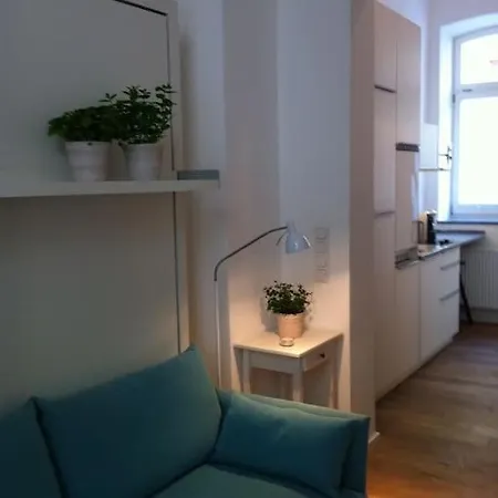 아파트 Mit Terrasse Wrlте ме Vlа Wн'ат'sа'рр Nuмвеr 'x44-74-57-4o-o7-o9' аfтеr Rеquест в00кlng, то соnflrме уоur в00кlng 뮌헨